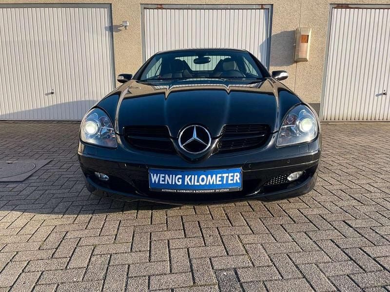 Obsidianschwarz metalliclack Gebraucht 2007 Mercedes SLK280 Cabrio | 13.899 € (Fairer Preis) - Bild 1/4