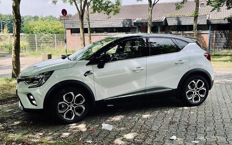 Weiß Gebraucht 2022 Renault Captur Intens SUV | 20.499 € (Fairer Preis) - Bild 1/4
