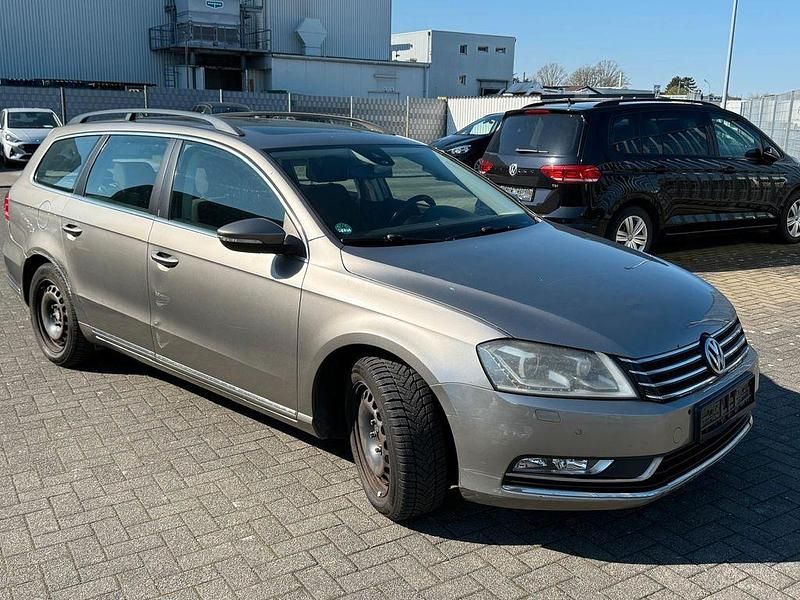 Gebraucht VW Passat 140 PS (102 kW) 2012 Braun Kombi