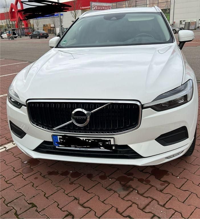 Weiß Gebraucht 2021 Volvo XC60 Momentum SUV | 32.600 € (Fairer Preis) - Bild 1/4