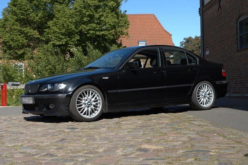 Gebraucht BMW 330 Performance 231 PS (169 kW) 2002 Schwarz Limousine