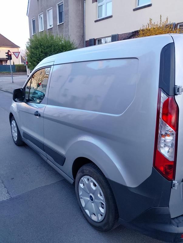 Gebraucht Ford Transit Connect 95 PS (69 kW) 2014 Silber Van / Kleinbus