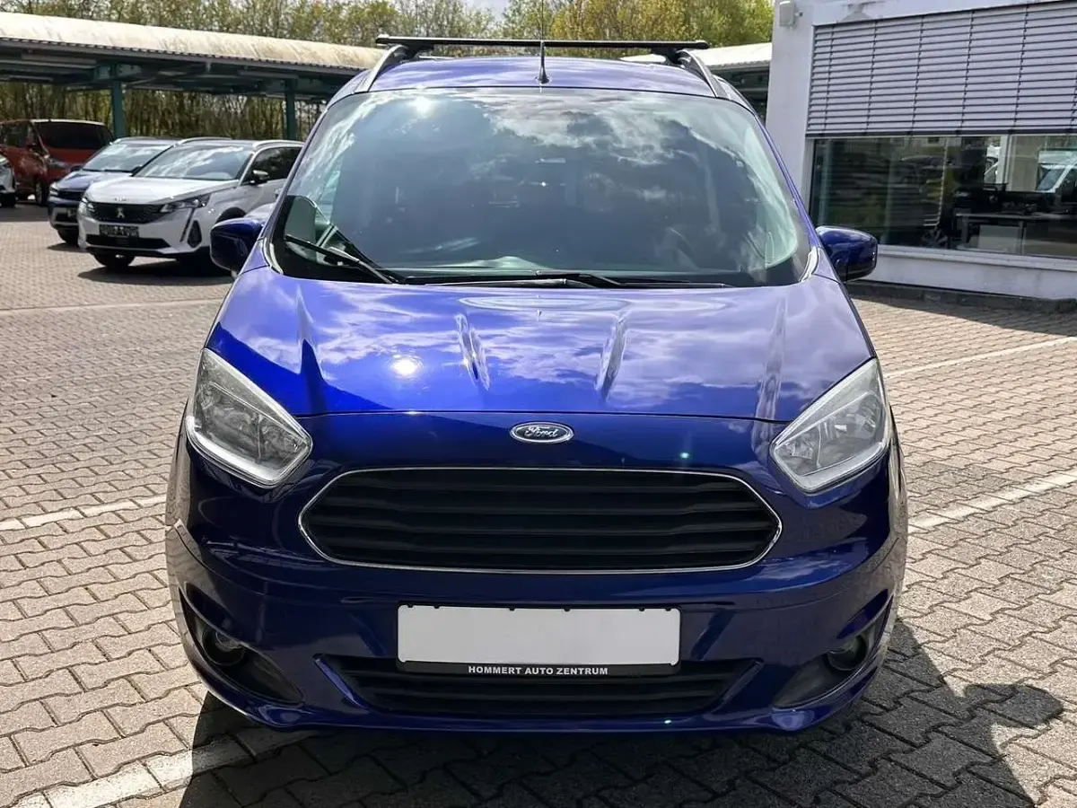 Gebraucht Ford Tourneo Titanium 101 PS (74 kW) 2017 Indicblau metallic Kombi