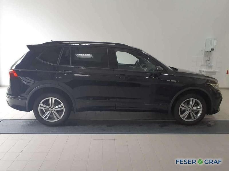 Gebraucht VW Tiguan Allspace R-line 193 PS (141 kW) 2025 Deep black perleffekt SUV