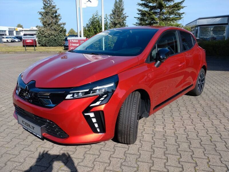 Gebraucht Mitsubishi Colt Plus 67 PS (49 kW) 2023 Rot Limousine