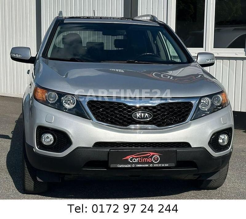 Silber Gebraucht 2012 Kia Sorento Spirit SUV | 9.499 € (Fairer Preis) - Bild 1/4