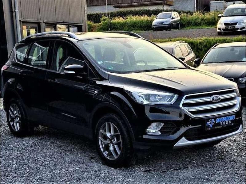 Gebraucht Ford Kuga 150 PS (110 kW) 2018 Iridiumschwarz metallic (metallic) SUV