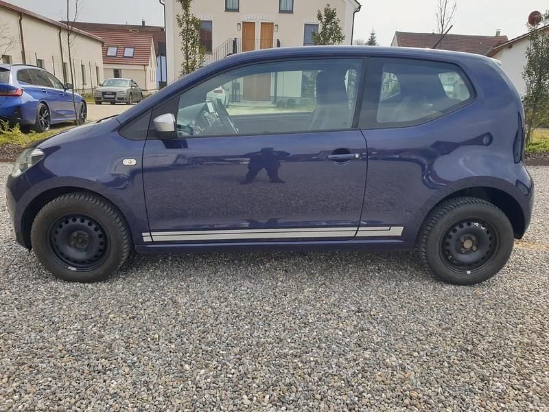 Second-hand VW up! 60 CP (44 kW) 2015 Albastru Hatchback