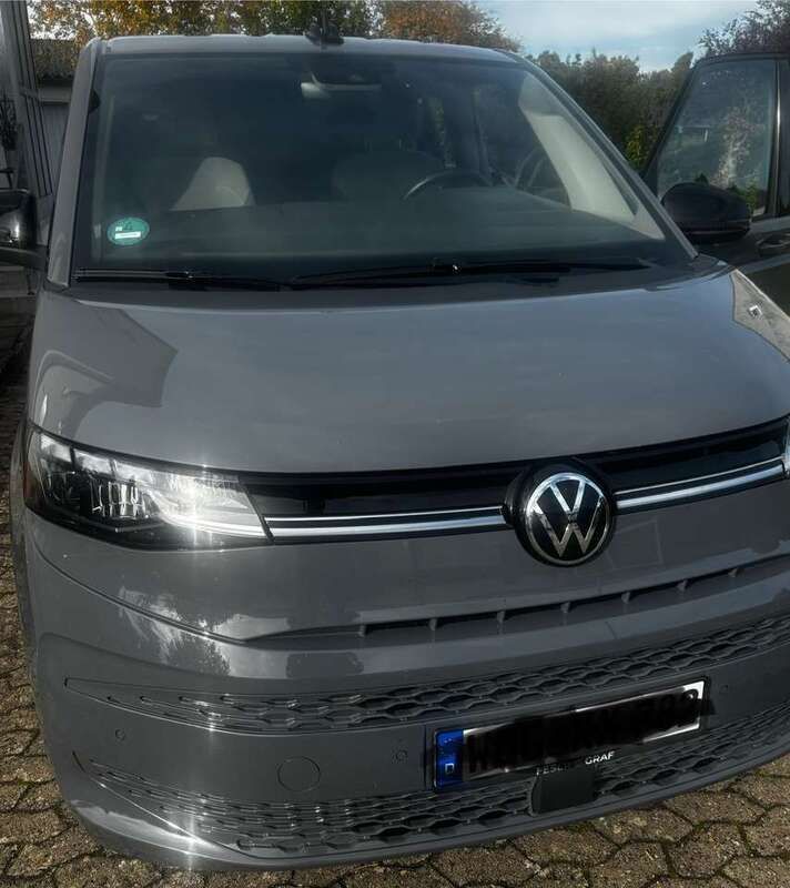 Grau Gebraucht 2023 VW T7 Life Van | 46.900 € (Superpreis) - Bild 1/3