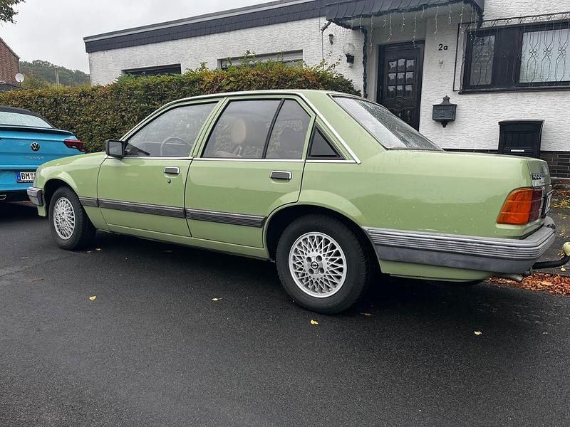Gebraucht Opel Rekord 90 PS (66 kW) 1983 Grün Limousine