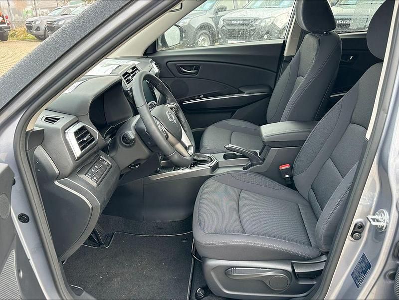 Neu SsangYong Tivoli 163 PS (119 kW) 2026 Silber SUV