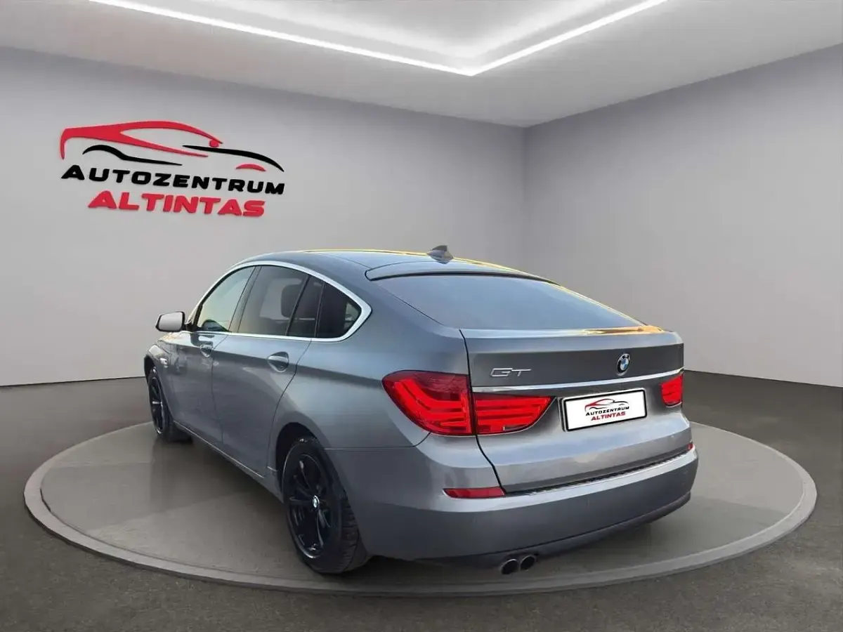 Gebraucht BMW 530 Performance 245 PS (180 kW) 2010 Grau Limousine