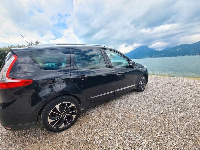 Schwarz Gebraucht 2014 Renault Grand Scénic III Bose Edition Van / Kleinbus | 3.500 € (Superpreis) - Bild 1/1