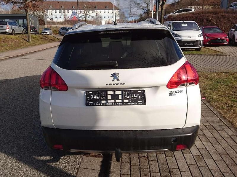 Gebraucht Peugeot 2008 Comfort 114 PS (83 kW) 2015 Weiß SUV