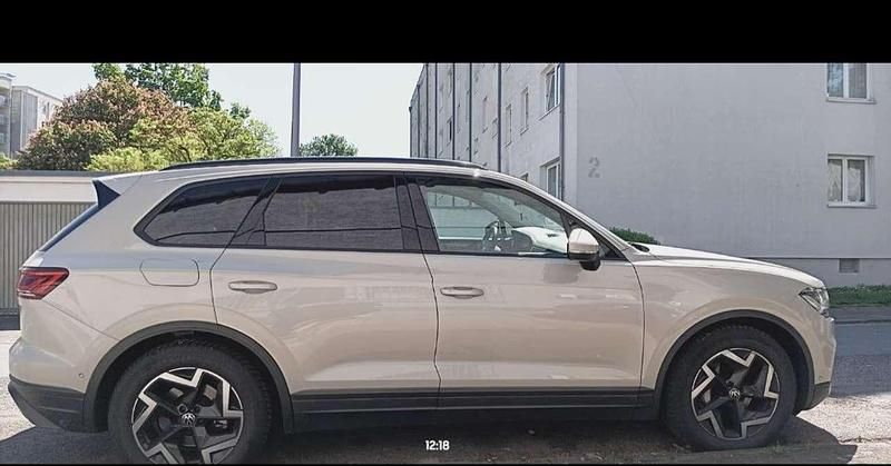 Beige Gebraucht 2024 VW Touareg SUV | 56.500 € (Fairer Preis) - Bild 1/4