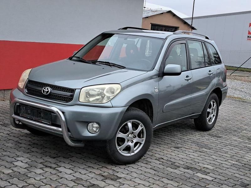 Grün Gebraucht 2004 Toyota RAV4 SUV | 3.250 € (Fairer Preis) - Bild 1/4