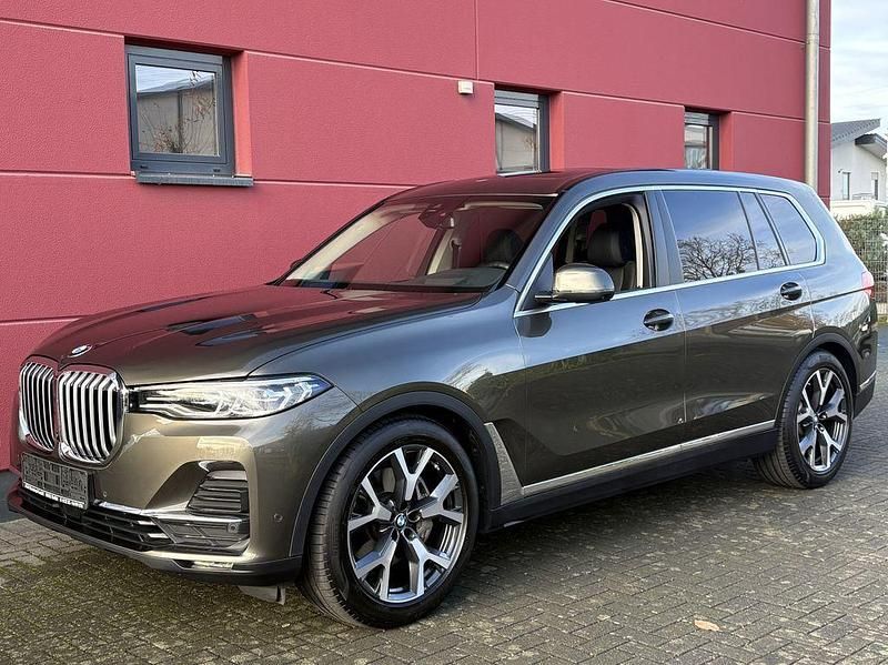 Gebraucht BMW X7 Sport Line 340 PS (250 kW) 2022 Grün SUV