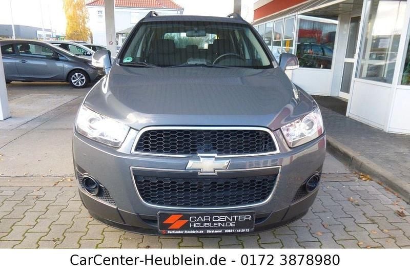 Gebraucht Chevrolet Captiva LS 167 PS (122 kW) 2011 Grau SUV