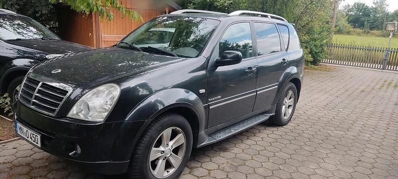 Schwarz Gebraucht 2009 Ssangyong Rexton SUV | 3.980 € - Bild 1/3