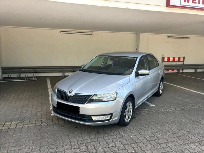 Silber Gebraucht 2014 Skoda Rapid Limousine | 3.600 € (Fairer Preis) - Bild 1/4