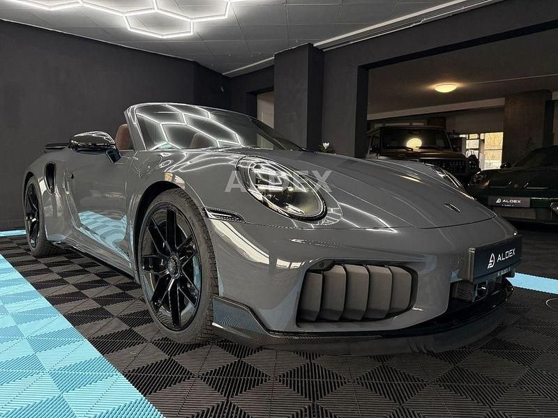 Gebraucht Porsche 992 711 PS (522 kW) 2025 Grau Cabrio