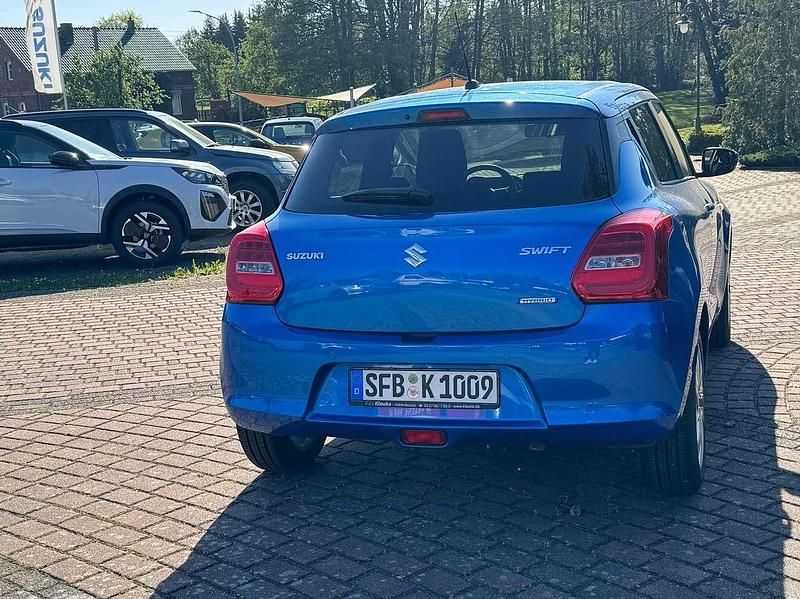 Gebraucht Suzuki Swift Comfort 83 PS (61 kW) 2024 Blau Kleinwagen