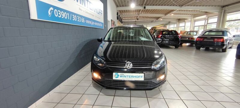 Gebraucht VW Polo Trendline 60 PS (44 kW) 2017 Schwarz Kleinwagen