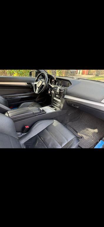 Gebraucht Mercedes E350 258 PS (189 kW) 2015 Schwarz Cabrio