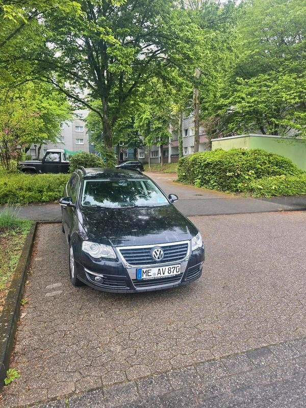 Schwarz Gebraucht 2009 VW Passat Kombi | 3.100 € (Superpreis) - Bild 1/2
