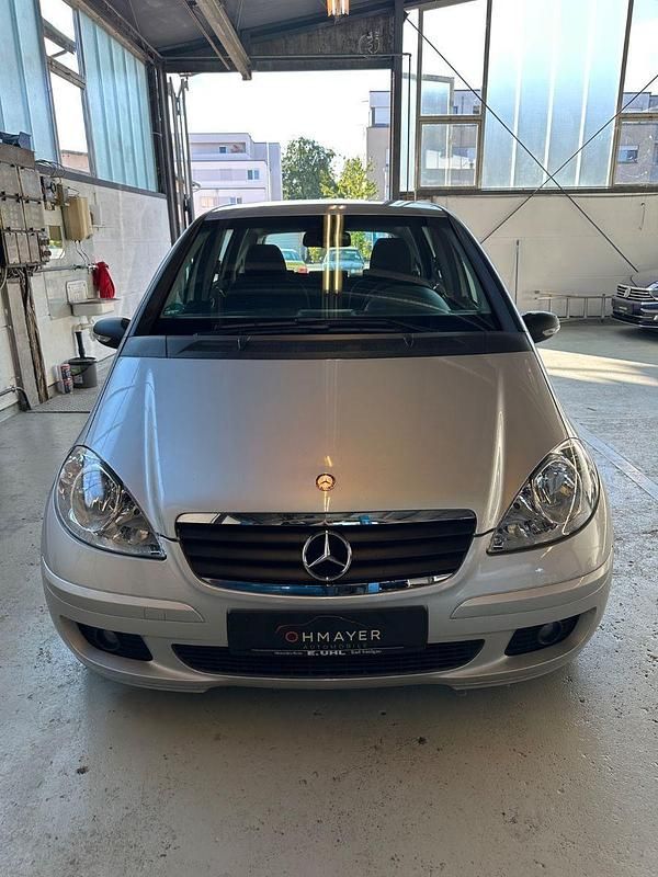 Silber Gebraucht 2005 Mercedes A180 Classic Kleinwagen | 2.490 € (Teuer) - Bild 1/4