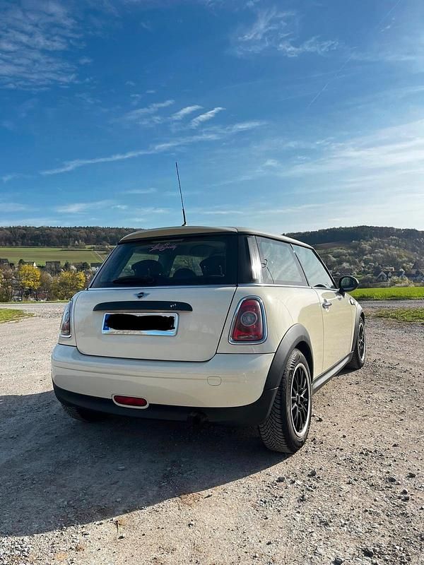 Second-hand Mini ONE 75 CP (55 kW) 2010 Alb Hatchback