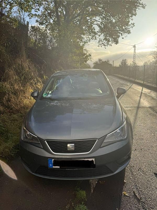 Grau Gebraucht 2016 Seat Ibiza Style Kleinwagen | 6.999 € (Fairer Preis) - Bild 1/4