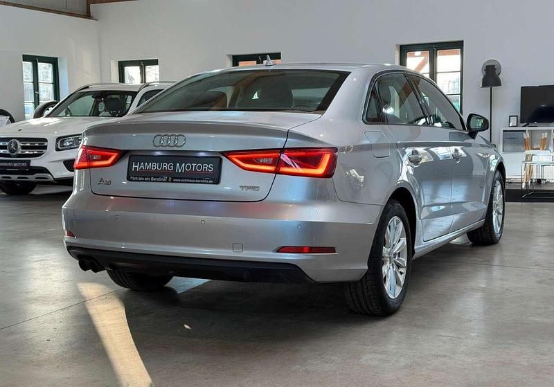 Gebraucht Audi A3 Attraction 125 PS (91 kW) 2015 Silber Limousine