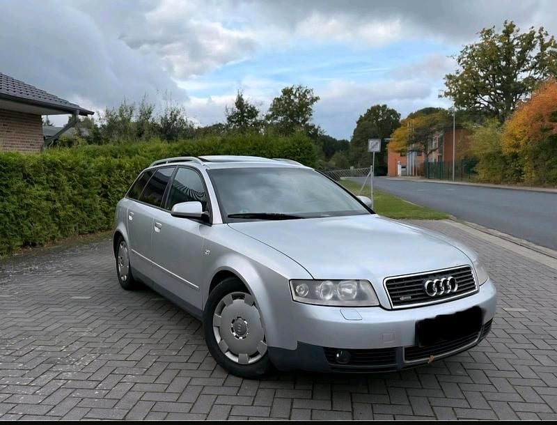 Silber Gebraucht 2003 Audi A4 S-Line Kombi | 800 € (Superpreis) - Bild 1/4