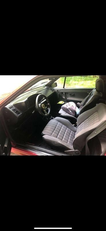 Gebraucht VW Scirocco 95 PS (69 kW) 1988 Rot Coupé