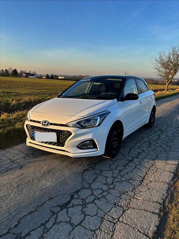 Gebraucht Hyundai i20 YES! 101 PS (74 kW) 2019 Weiß Kleinwagen