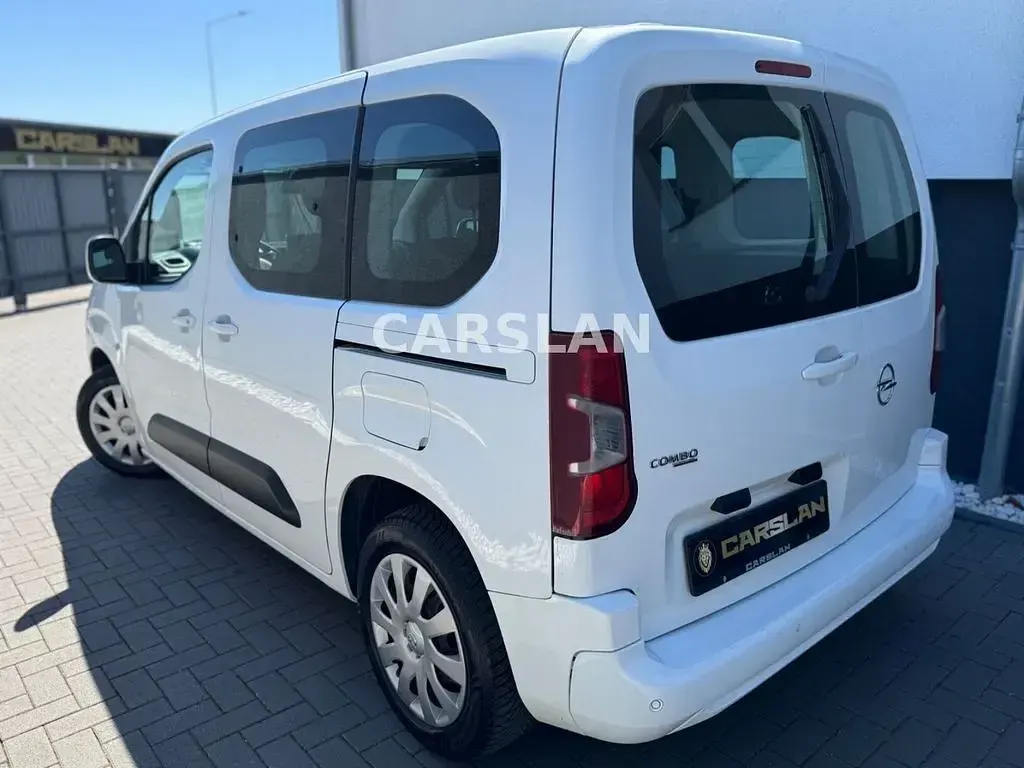 Gebraucht Opel Combo Life 102 PS (75 kW) 2021 Weiß Van / Kleinbus