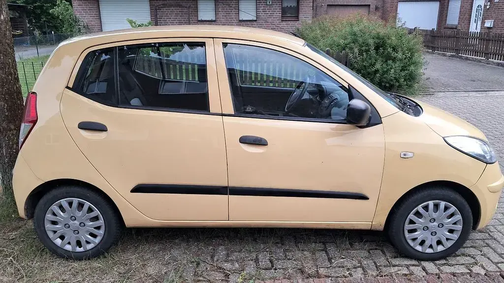 Gebraucht Hyundai i10 Classic 67 PS (49 kW) 2010 Gelb Kleinwagen