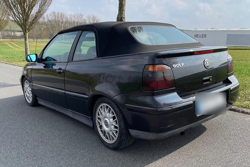 Gebraucht VW Golf Cabriolet 101 PS (74 kW) 1999 Schwarz Cabrio