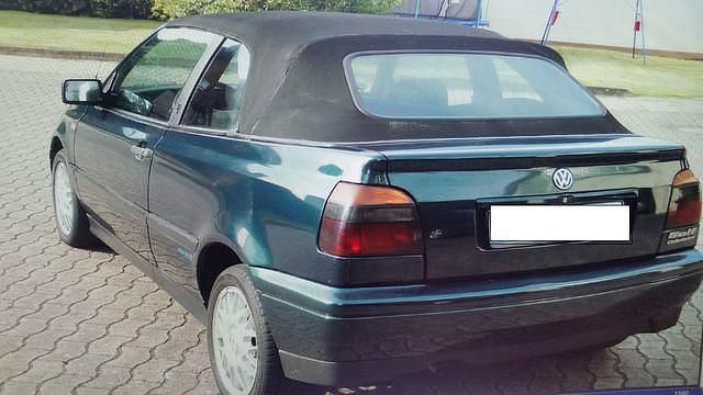 Second-hand VW Golf 90 CP (66 kW) 1994 Verde Cabrio