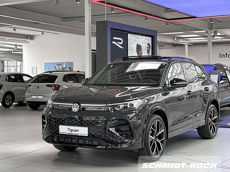 Gebraucht VW Tiguan R-line 150 PS (110 kW) 2025 Grau SUV