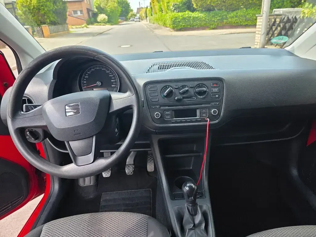 Używany Seat Mii 60 KM (44 kW) 2015 Czerwony Hatchback