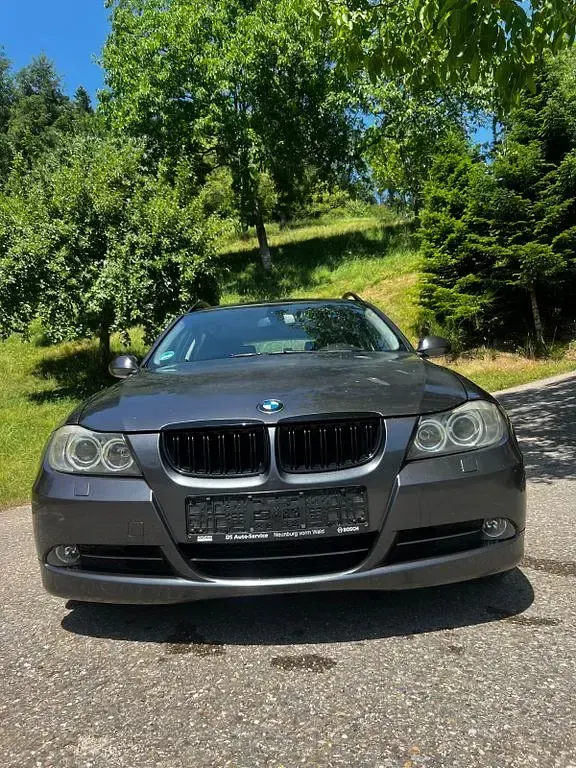 Gebraucht BMW 330 231 PS (169 kW) 2005 Grau Kombi
