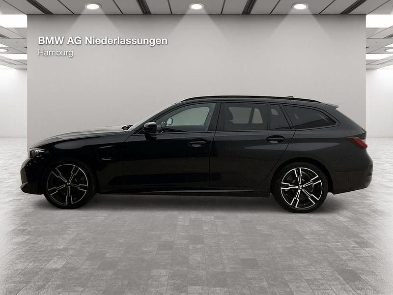 Gebraucht BMW 320e M Sport 163 PS (119 kW) 2022 Schwarz Kombi