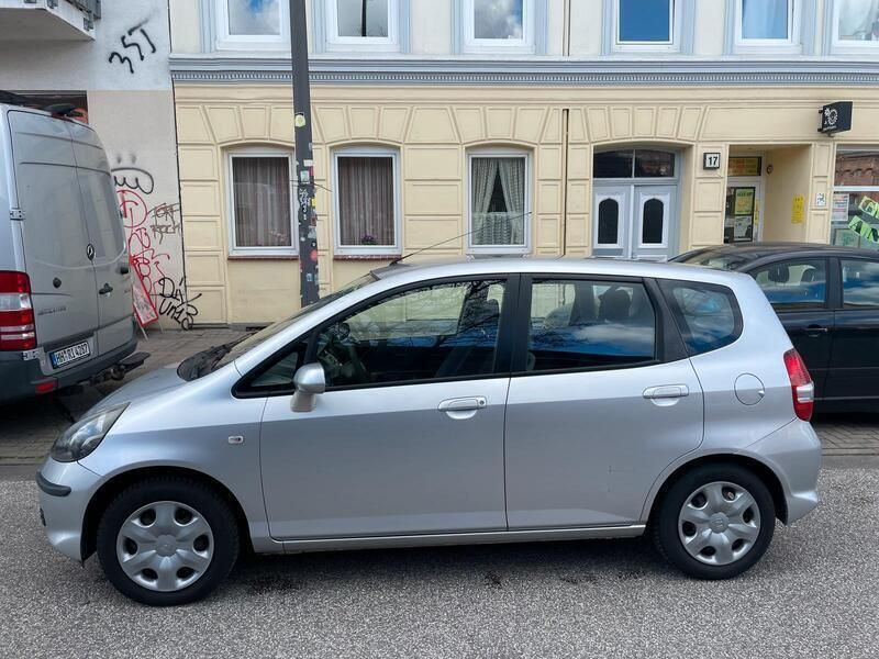 Grau Gebraucht 2006 Honda Jazz Kleinwagen | 1.950 € (Guter Preis) - Bild 1/4