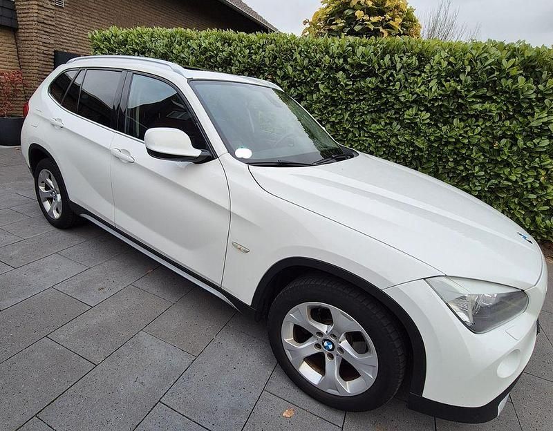 Weiß Gebraucht 2011 BMW X1 Performance SUV | 7.900 € (Fairer Preis) - Bild 1/4
