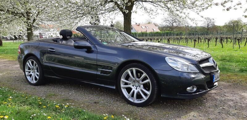 Grau Gebraucht 2010 Mercedes SL300 Cabrio | 28.500 € - Bild 1/4