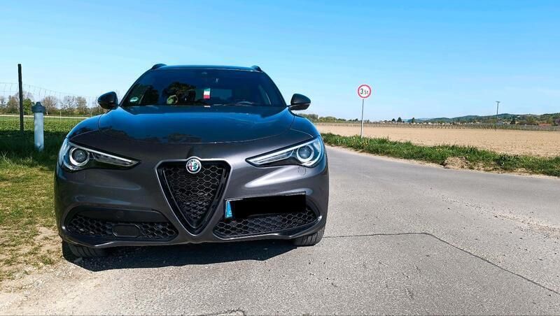 Grau Gebraucht 2019 Alfa Romeo Stelvio SUV | 29.000 € (Fairer Preis) - Bild 1/4