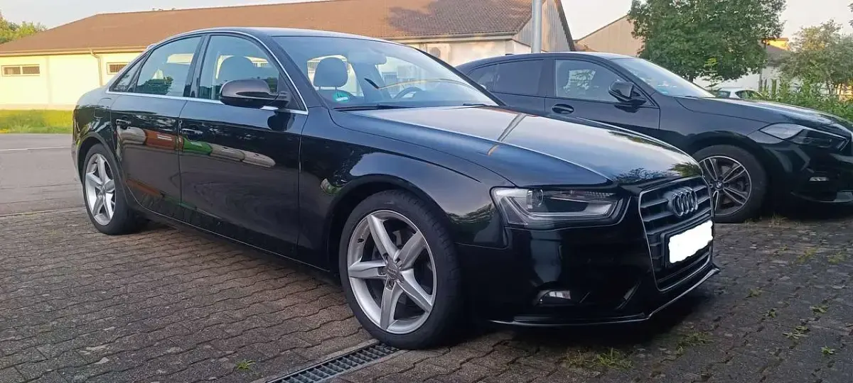 Gebraucht Audi A4 Ambition 170 PS (125 kW) 2013 Schwarz Limousine