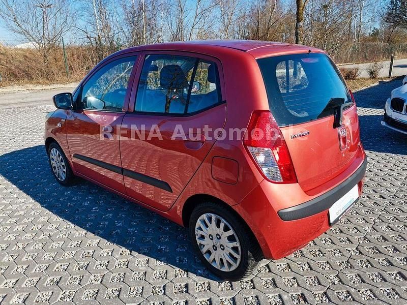 Gebraucht Hyundai i10 77 PS (56 kW) 2009 Rot Kleinwagen